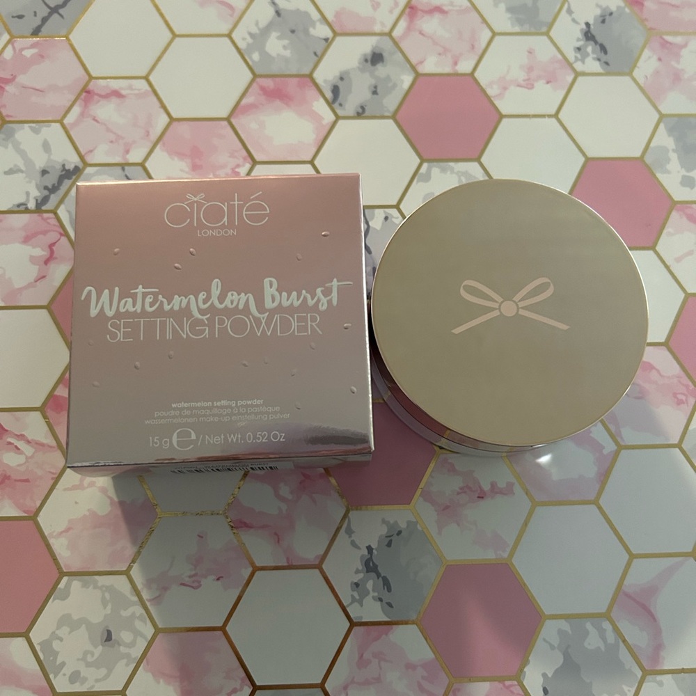 CIATÉ LONDON Watermelon Setting Powder in Translucent